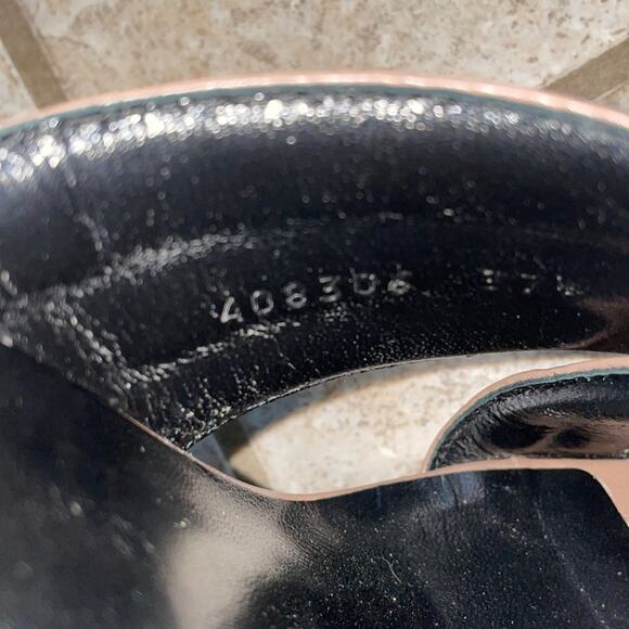 Gucci Leather 'Webby' Crossover Mules - Picture 9 of 15